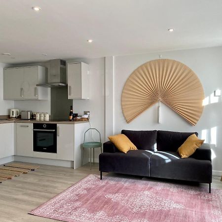 Modern Apartment In Central Quiet York With Free Parking - Contemporary New Building المظهر الخارجي الصورة